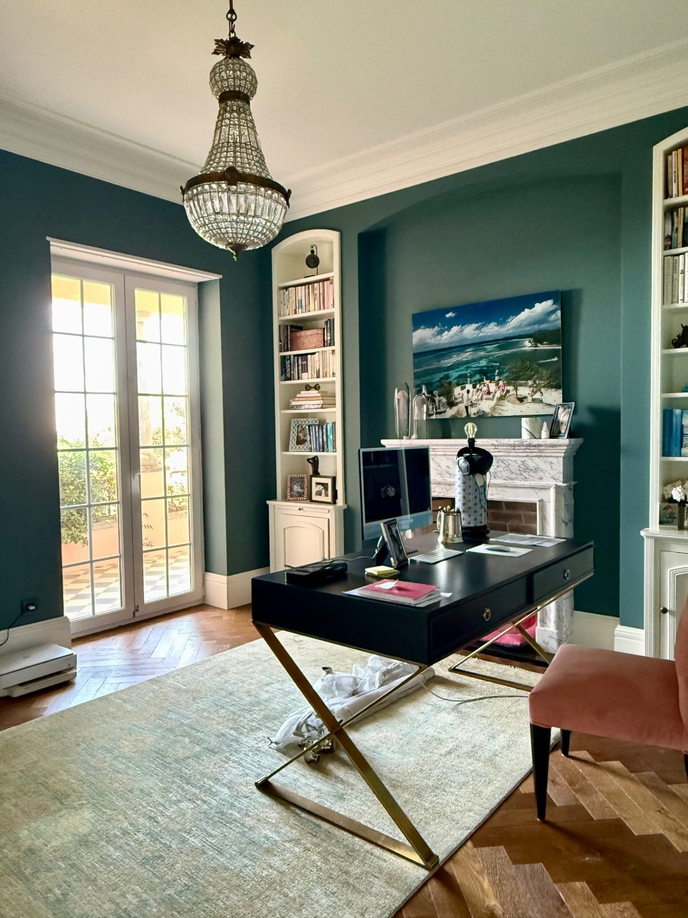 Saibreiro Estate — Study with chandelier